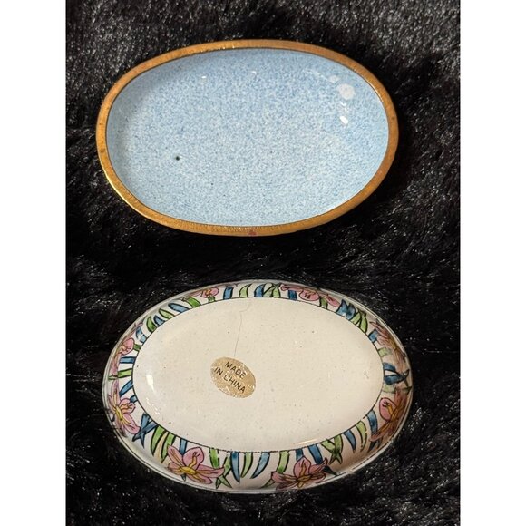 Hand-Painted Enamel Oval Trinket Dish With Cat & Flowers Design Lid - Picture 5 of 7